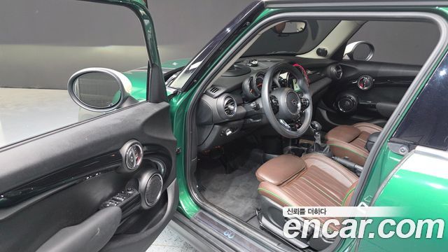 Mini Cooper 2019 — photo 10