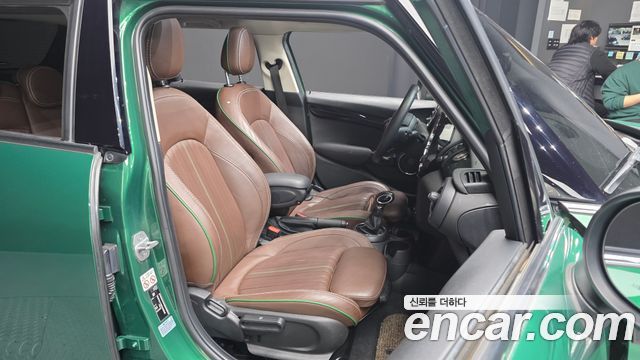 Mini Cooper 2019 — photo 12