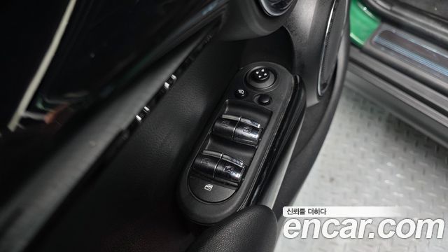 Mini Cooper 2019 — photo 14