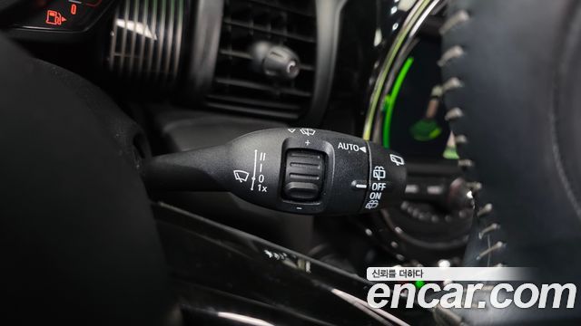 Mini Cooper 2019 — photo 16