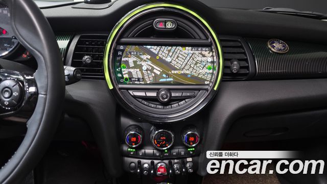 Mini Cooper 2019 — photo 18