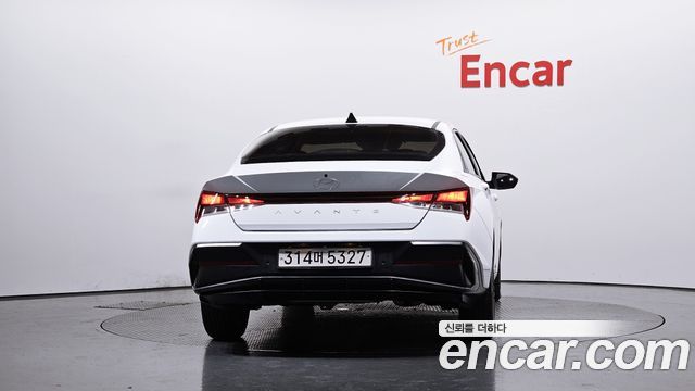 Hyundai AVANTE 2024 — photo 4