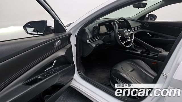 Hyundai AVANTE 2024 — photo 11