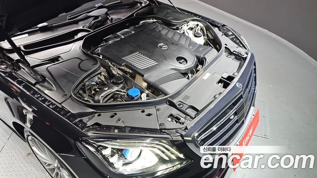 Mercedes-Benz S-Class 2020 — photo 6
