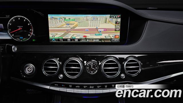 Mercedes-Benz S-Class 2020 — photo 14