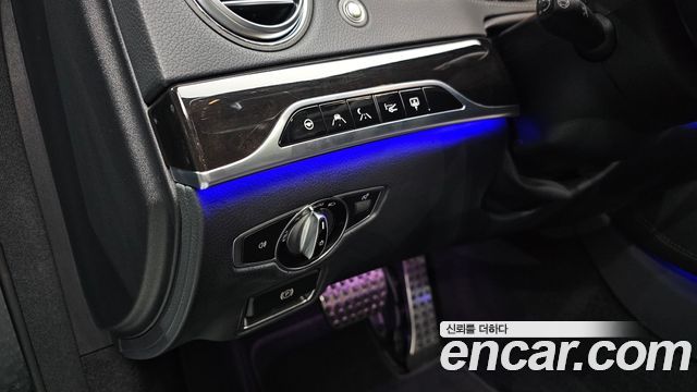 Mercedes-Benz S-Class 2020 — photo 16