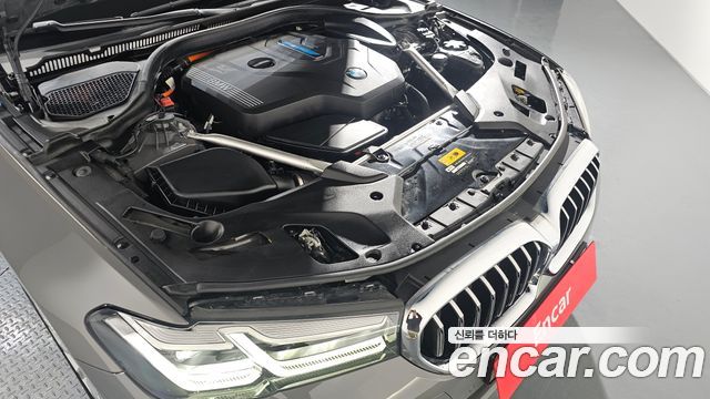 BMW 5-Series 2021 — photo 6