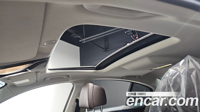 BMW 5-Series 2021 — photo 19