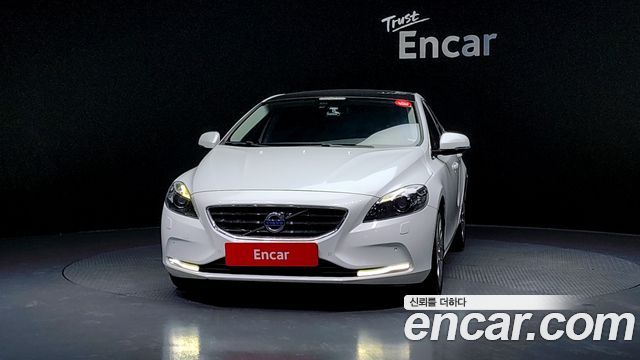 Volvo V40 2015 — photo 3