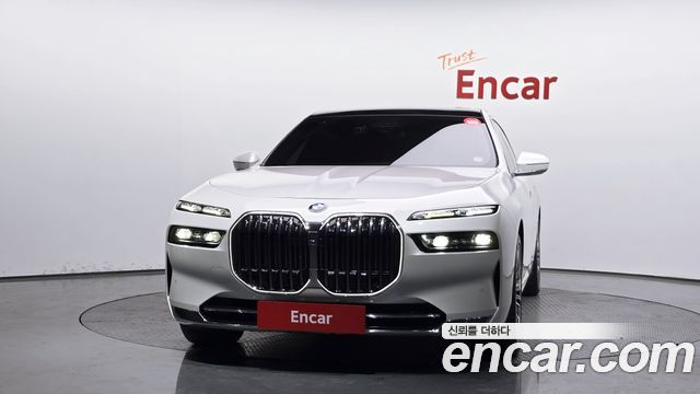 BMW 7-Series 2023 — photo 3