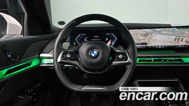 BMW 7-Series 2023 — photo 13