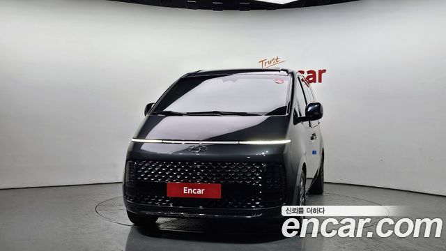 Hyundai Staria 2022 — photo 3