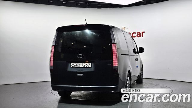 Hyundai Staria 2022 — photo 4