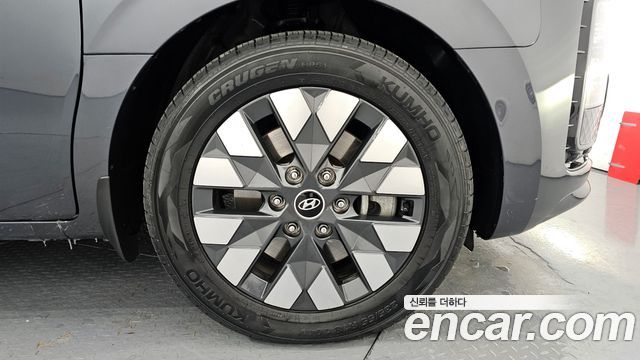 Hyundai Staria 2022 — photo 5