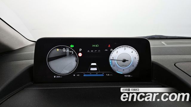 Hyundai Staria 2022 — photo 8