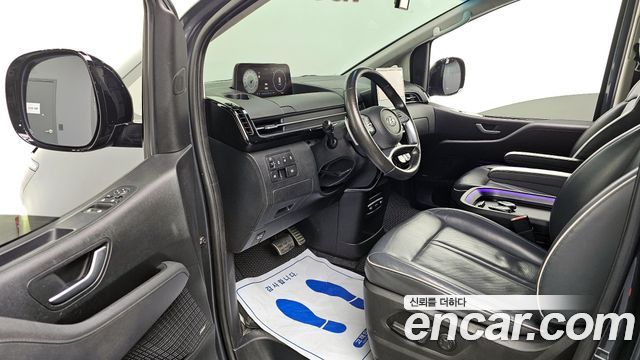 Hyundai Staria 2022 — photo 10