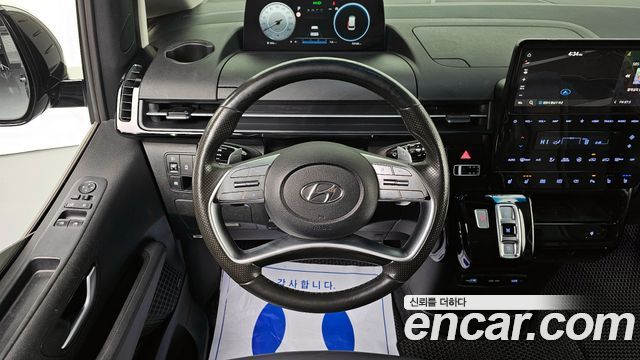 Hyundai Staria 2022 — photo 13