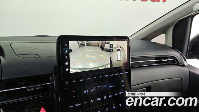 Hyundai Staria 2022 — photo 16