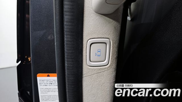 Hyundai Staria 2022 — photo 18