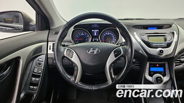 Hyundai AVANTE 2011 — photo 13