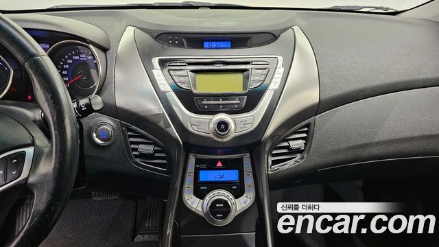 Hyundai AVANTE 2011 — photo 14