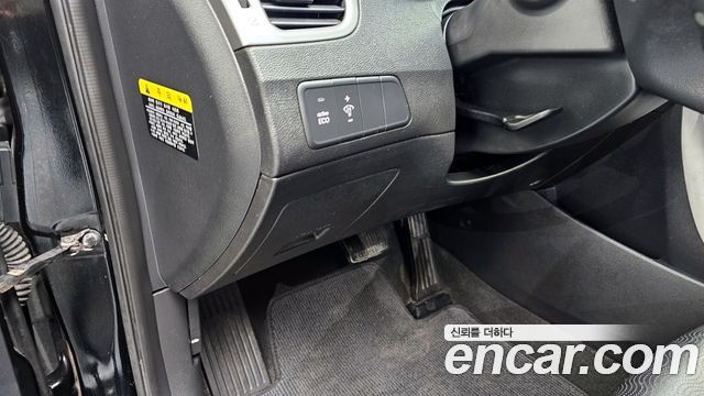 Hyundai AVANTE 2011 — photo 15