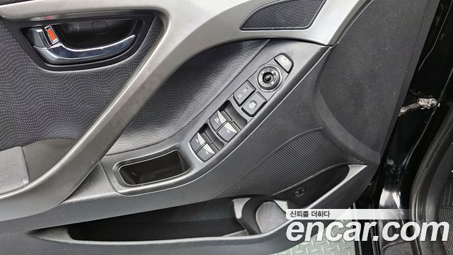 Hyundai AVANTE 2011 — photo 16