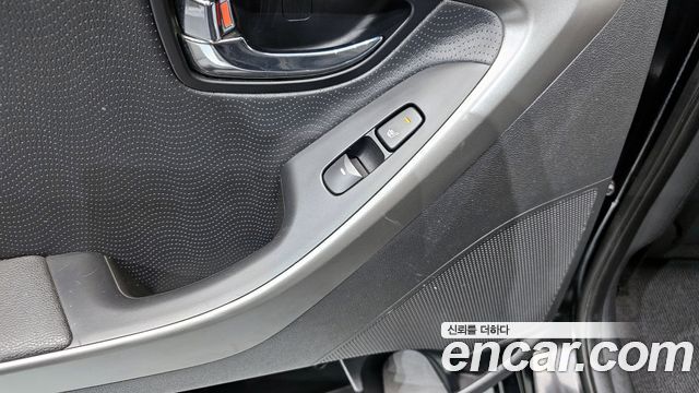 Hyundai AVANTE 2011 — photo 17