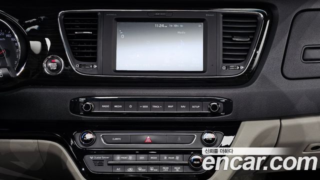 Kia Canival 2019 — photo 14