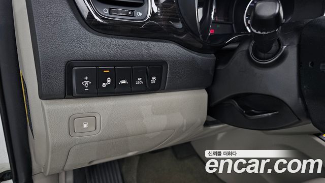 Kia Canival 2019 — photo 16
