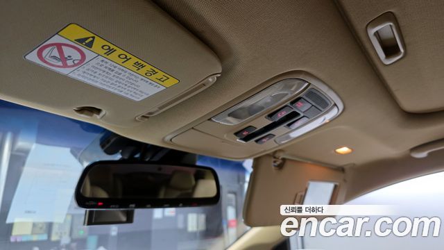 Kia Canival 2015 — photo 19