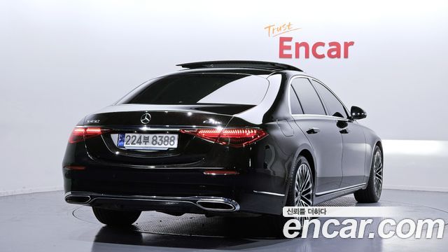 Mercedes-Benz S-Class 2023 — photo 2