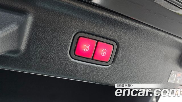 Mercedes-Benz S-Class 2023 — photo 19