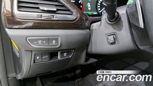 Genesis EQ900 2016 — photo 14