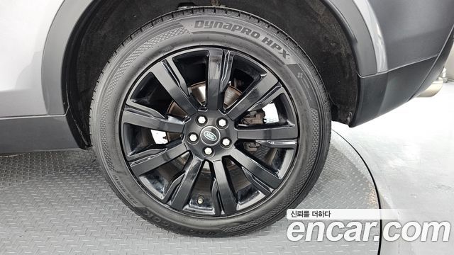 Land Rover Discovery Sport 2017 — photo 5