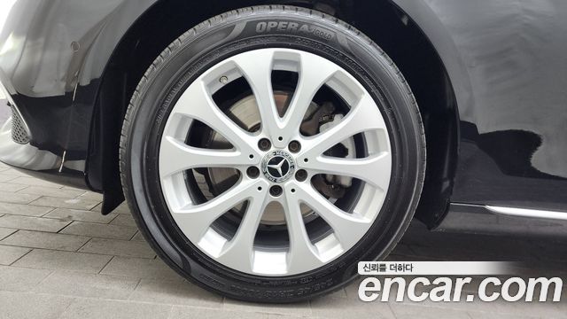 Mercedes-Benz E-Class 2019 — photo 5