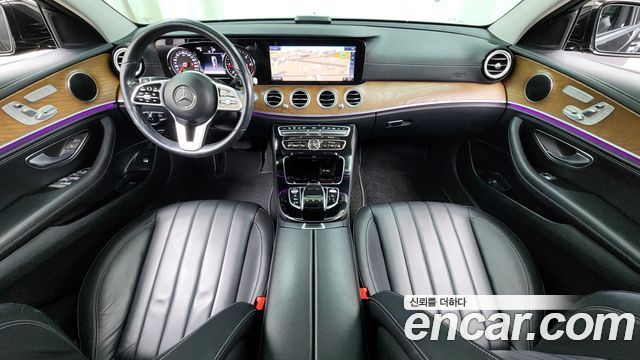 Mercedes-Benz E-Class 2019 — photo 7