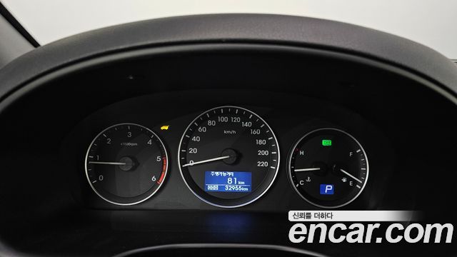 Hyundai Starex 2019 — photo 8