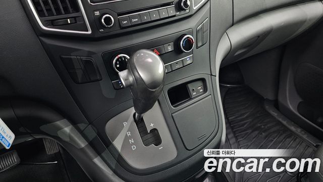 Hyundai Starex 2019 — photo 9