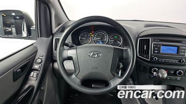 Hyundai Starex 2019 — photo 15