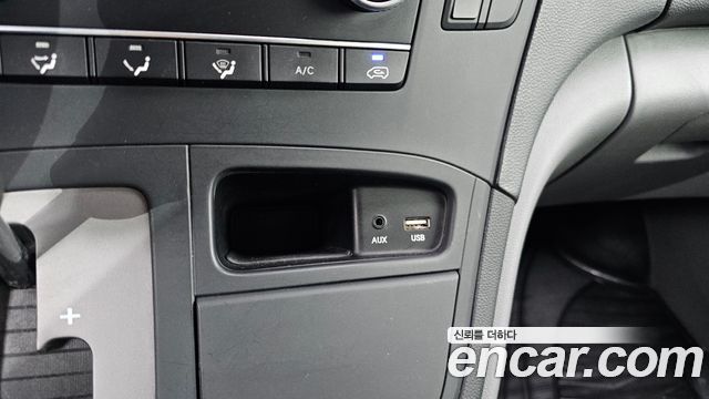 Hyundai Starex 2019 — photo 18