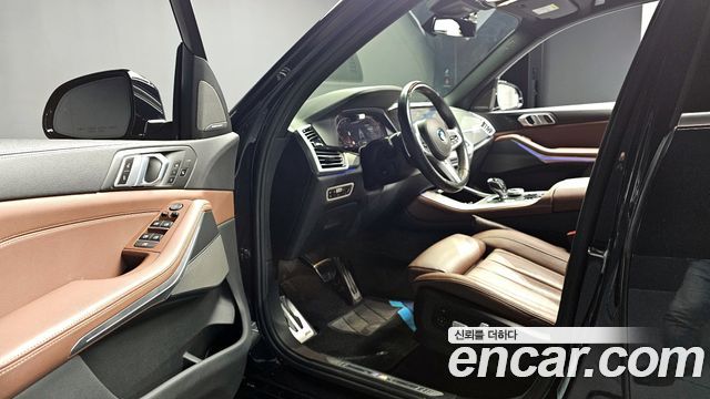 BMW X5 2021 — photo 12