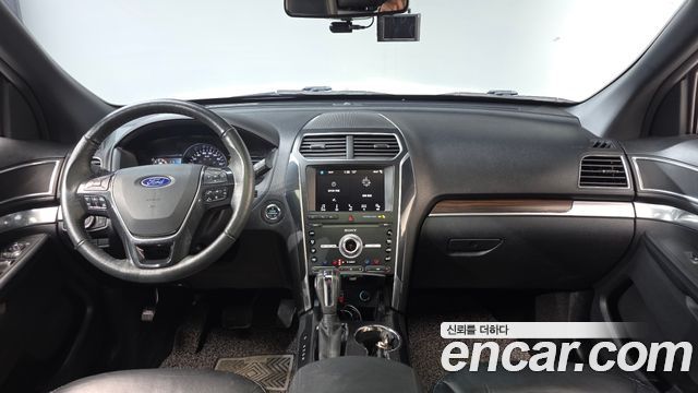 Ford Explorer 2019 — photo 7