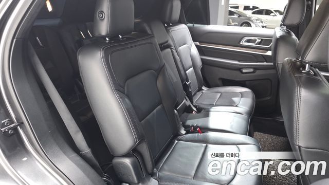 Ford Explorer 2019 — photo 12