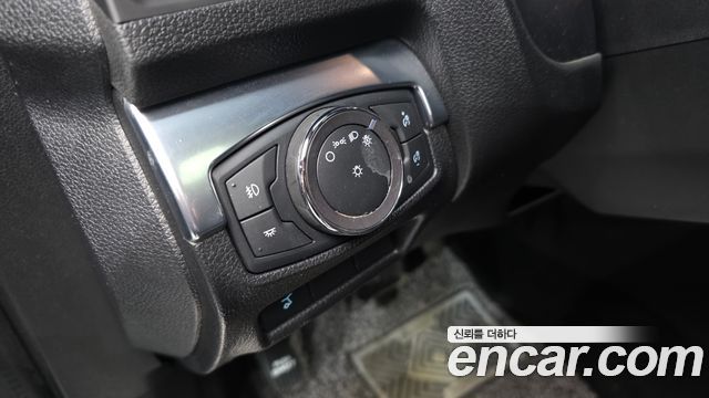 Ford Explorer 2019 — photo 19