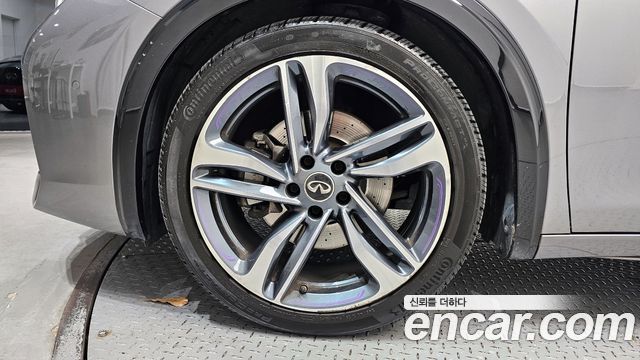 Infiniti Q30 2017 — photo 5