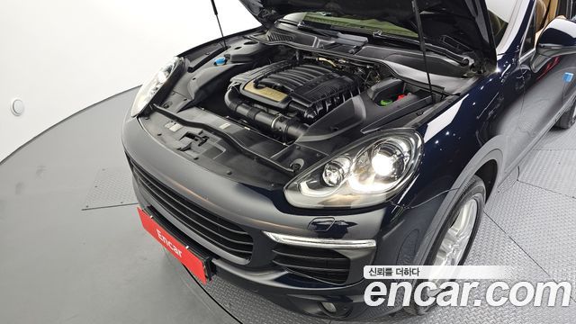 Porsche Cayenne 2016 — photo 6