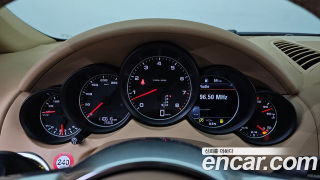 Porsche Cayenne 2016 — photo 8