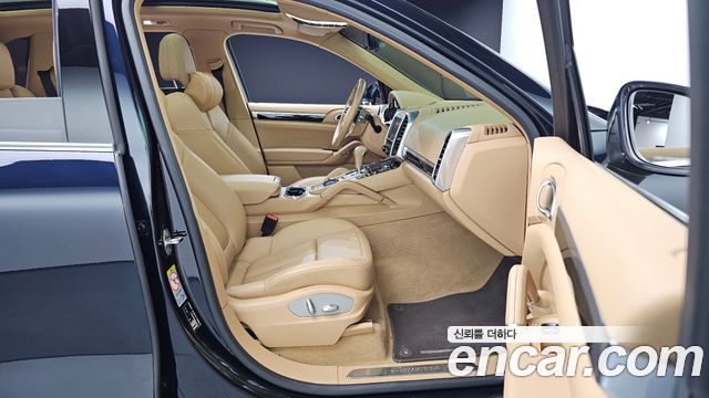 Porsche Cayenne 2016 — photo 12
