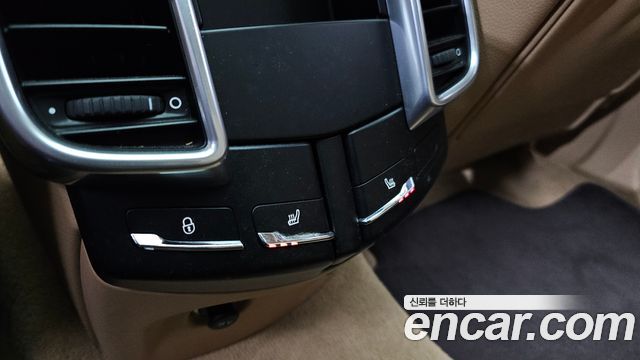 Porsche Cayenne 2016 — photo 19
